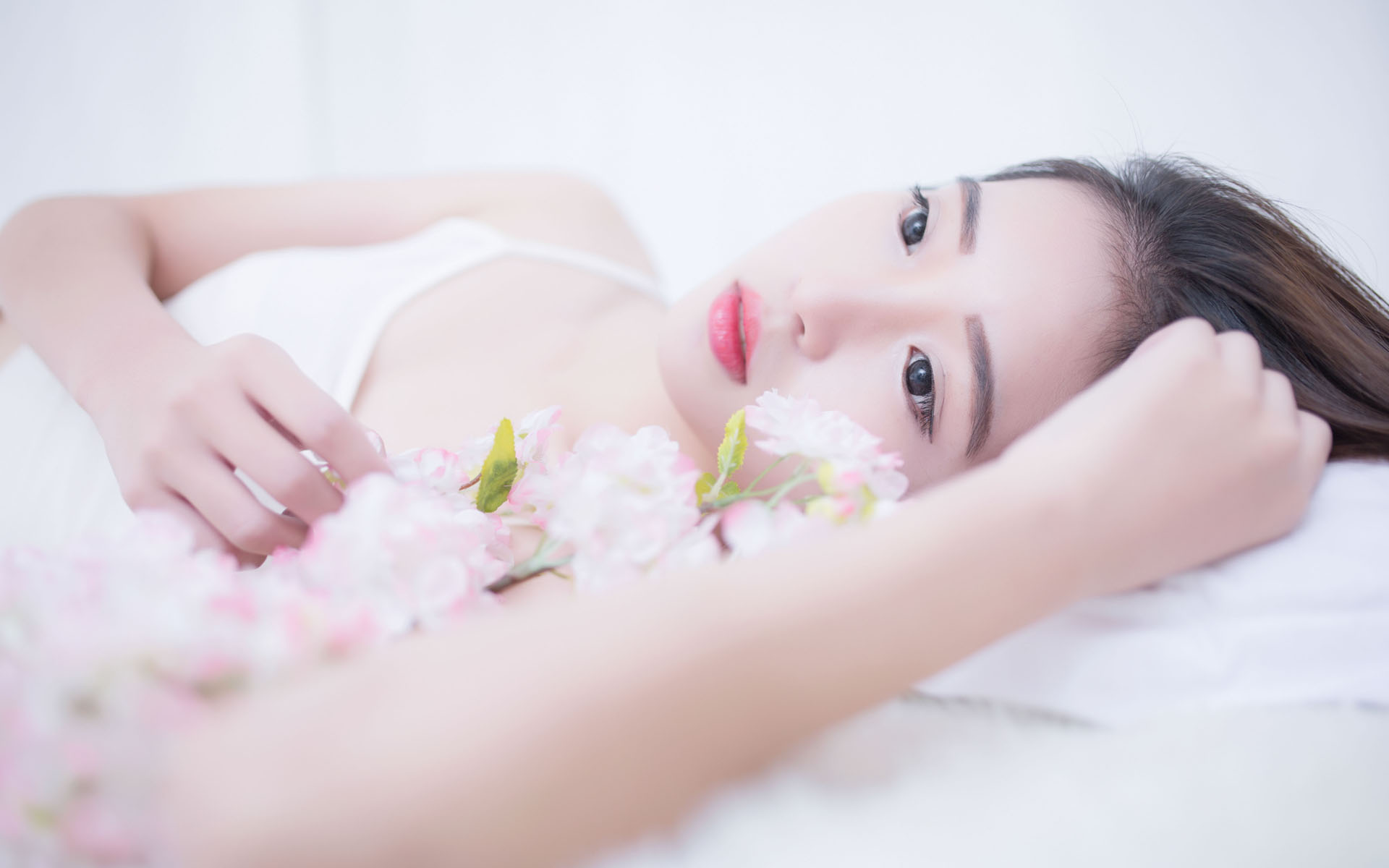 全国政协召开“完善和创新社会治理”专题协商会 王沪宁出席并讲话